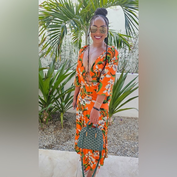 Meet your Posher, Tari - Picture 15 of 16